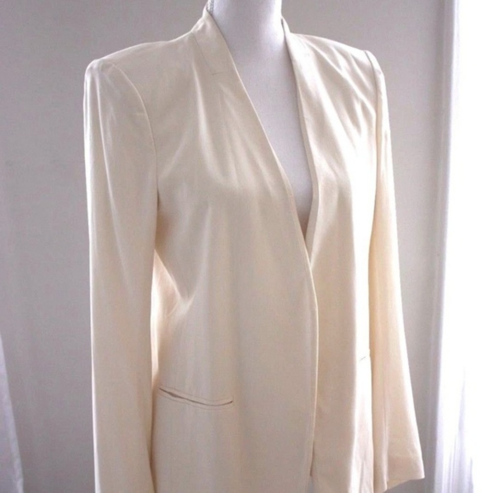 THEORY TAILORED OPEN FRONT CREAM BLAZER 10 elegant sharp chic